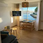Lägenhet Vue Sur L'eau
