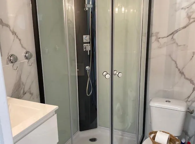 Vue Sur L'eau 아파트 아그