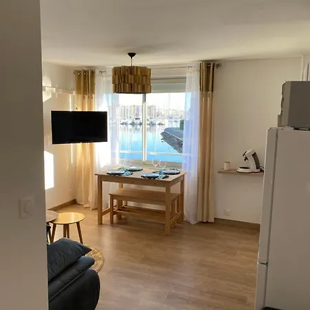 Vue Sur L'eau * Agde