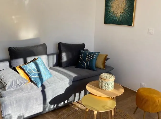 Vue Sur L'eau * アグド